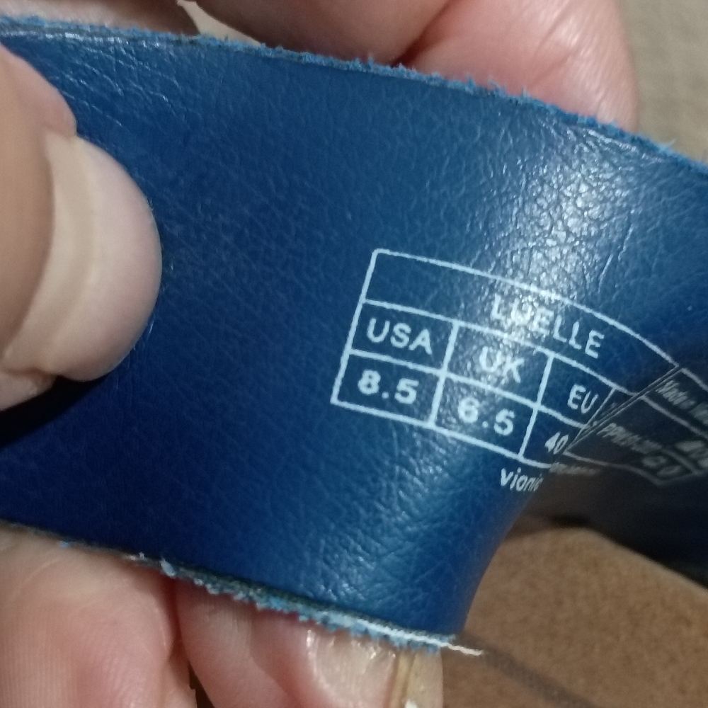 Vionic Navy and Silver Leather Slide Sandals.Like New - Picture 7 of 7